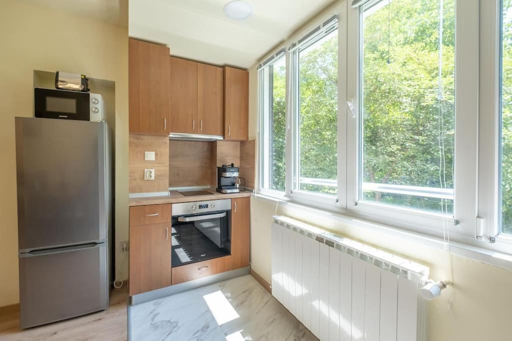 Top Location, Brand New 3 Bdrm Apt & Free Parking Sofia Extérieur photo
